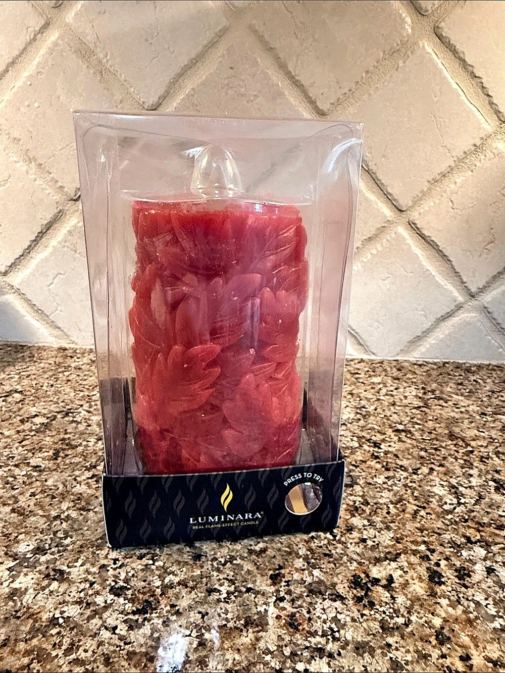 Luminara carved Leaf Flameless Candle NWT